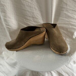 Clog Wedge Heel, Sand Color, Platform